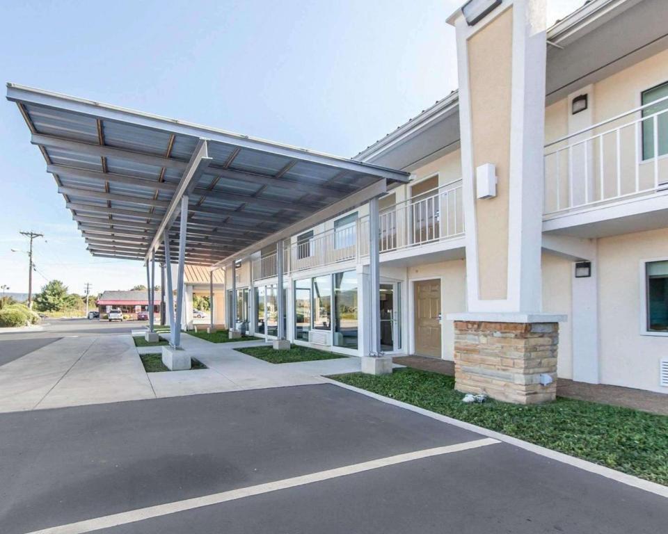 Quality Inn & Suites Jasper - main image