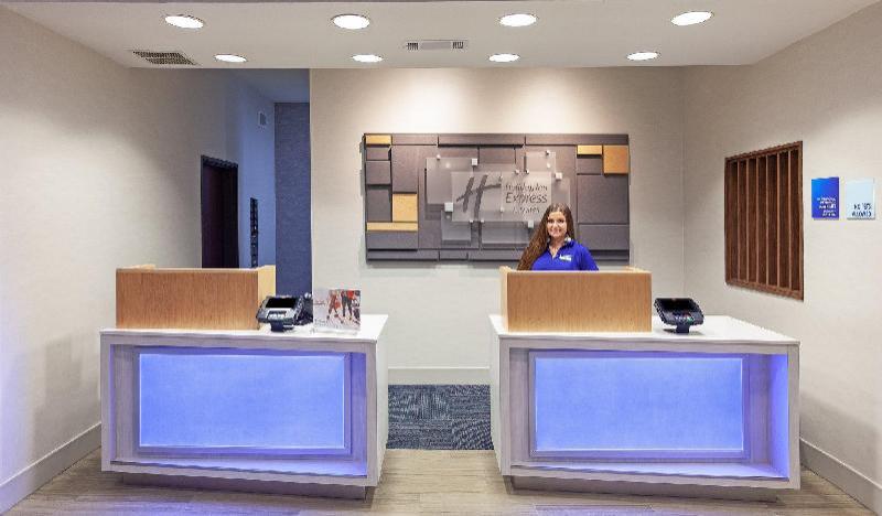 Holiday Inn Express Hotel and Suites Jasper - image 5