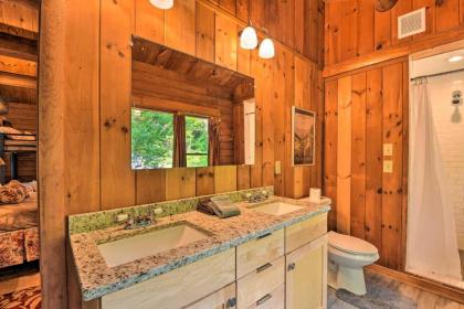 Cozy Jasper Cabin Walk to On-Site Waterfall! - image 10