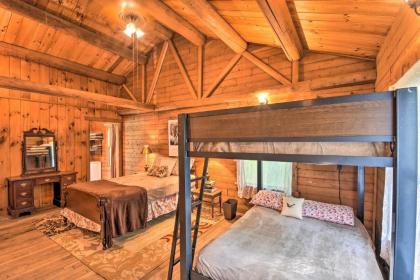 Cozy Jasper Cabin Walk to On-Site Waterfall! - image 9