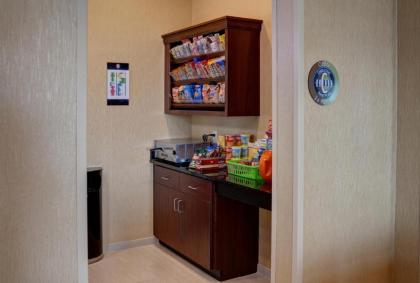 Cobblestone Hotel and Suites - Jefferson - image 10