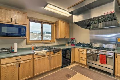 2-Acre Como Home with Mountain Views - Near Hiking! - image 8