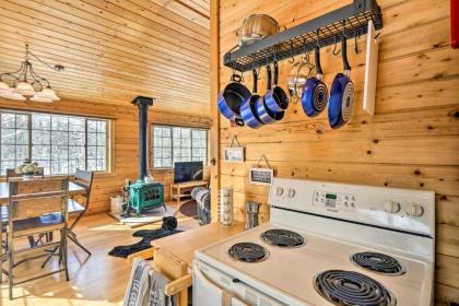 Como Getaway with Large Deck Hike and Fish Nearby - image 12