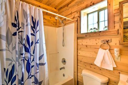 Como Getaway with Large Deck Hike and Fish Nearby - image 14