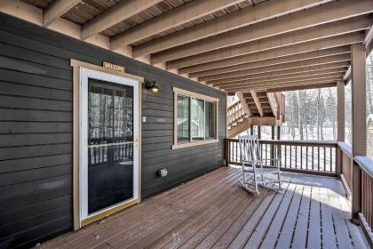 Como Getaway with Large Deck Hike and Fish Nearby - image 7