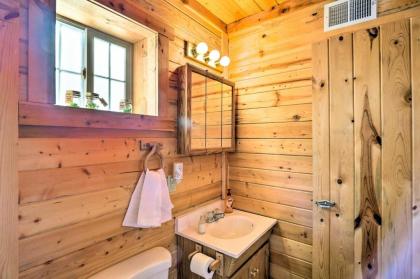 Como Getaway with Large Deck Hike and Fish Nearby - image 8