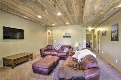 Large Cabin with Mtn Views Near Jefferson Lake! - image 7