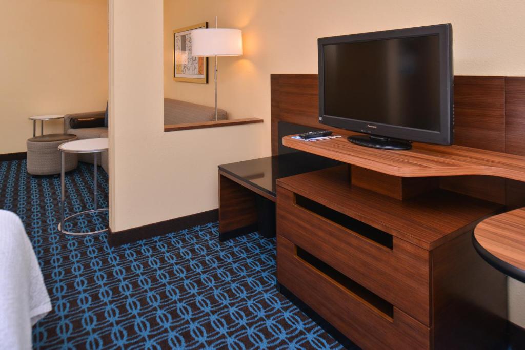 Fairfield Inn & Suites Louisville North - image 7