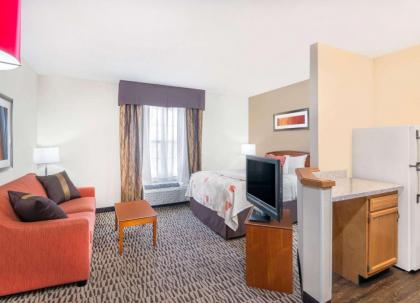 Hawthorn Suites by Wyndham Louisville North