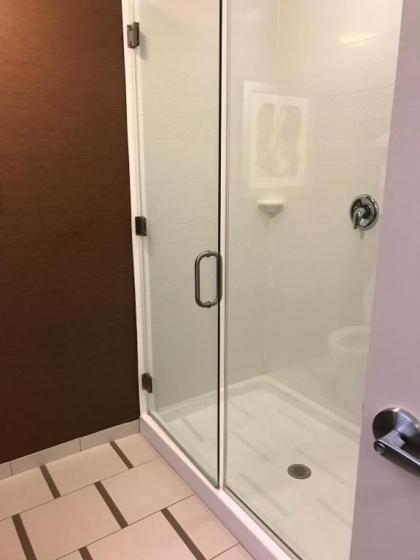 Fairfield Inn & Suites by Marriott Jeffersonville I-71 - image 8