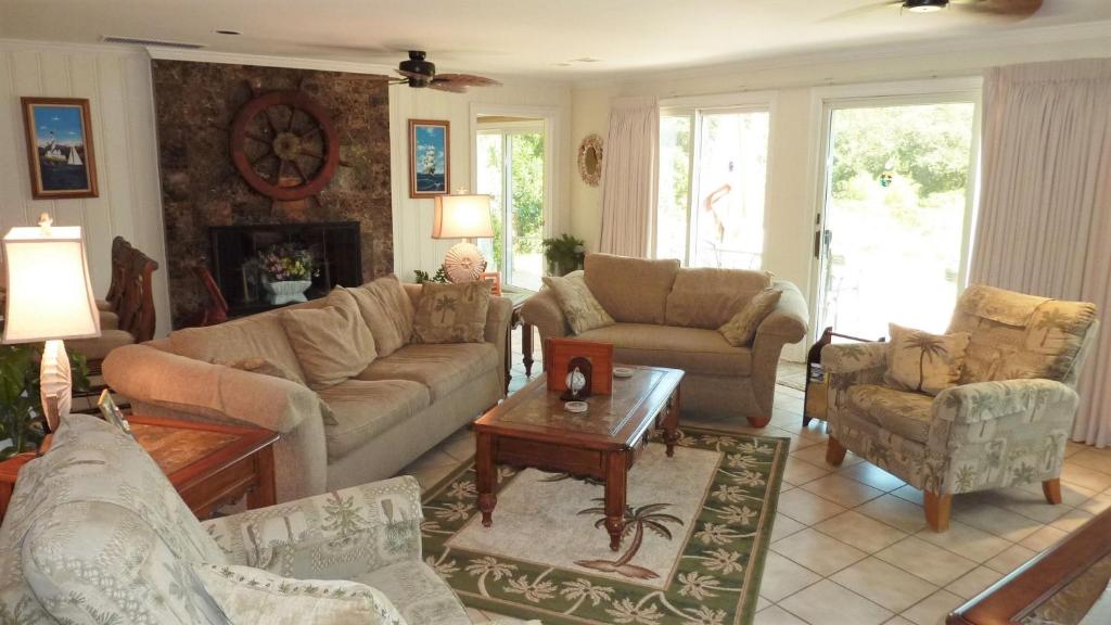 BLACKBEARDS HIDEAWAY by Jekyll Realty - main image