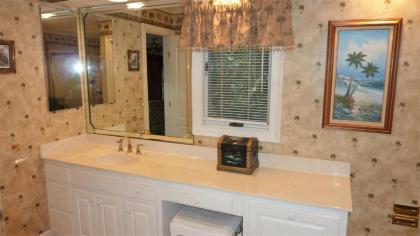 BLACKBEARDS HIDEAWAY by Jekyll Realty - image 5