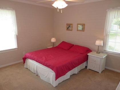 LYONS DEN by Jekyll Realty - image 12