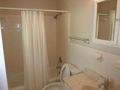 LYONS DEN by Jekyll Realty - image 13