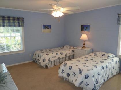 LYONS DEN by Jekyll Realty - image 16