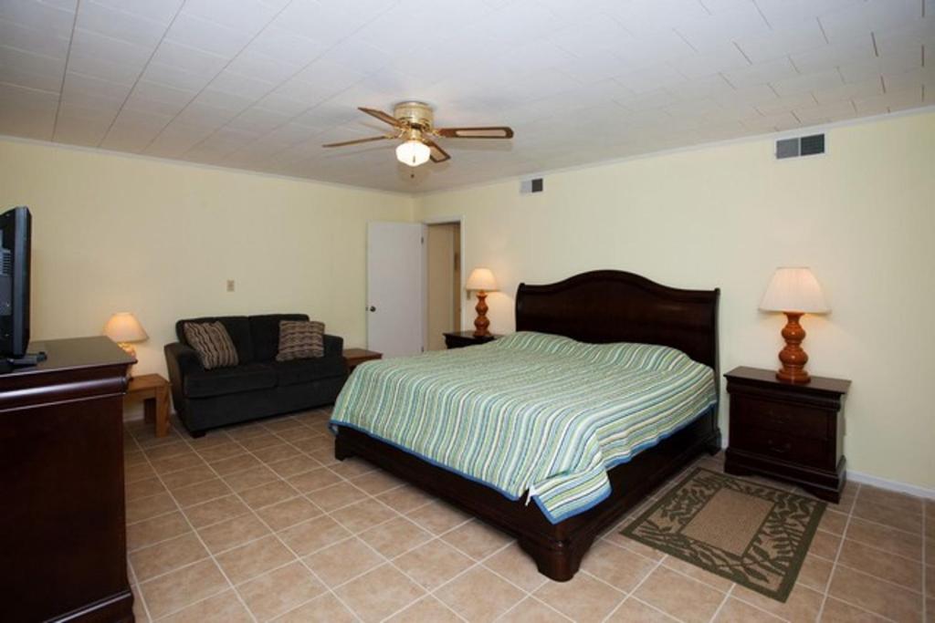 SEA COTTAGE APARTMENT by Jekyll Realty - image 5