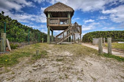 Jensen Beach Home with Hot Tub and Beachfront Tiki Hut - image 11
