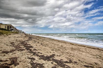 Jensen Beach Home with Hot Tub and Beachfront Tiki Hut - image 2