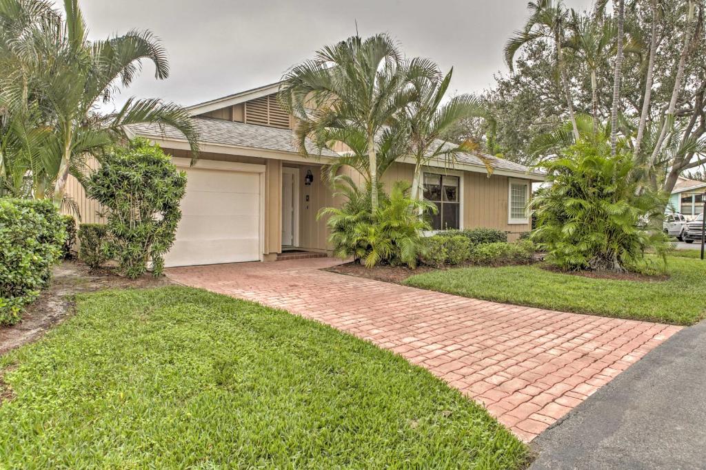Sand Dollar Island Home - Walk to Beach and Pool! - main image
