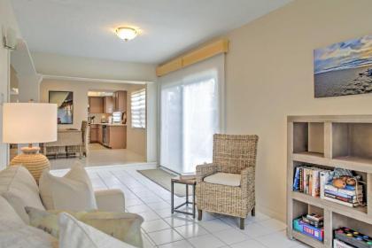 Sand Dollar Island Home - Walk to Beach and Pool! - image 3