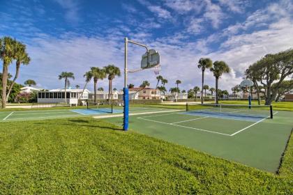 Jensen Beach Cottage with Marina and Beach Access! - image 7