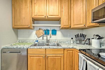 Pet-Friendly Jensen Beach Home Walk to Beach - image 11