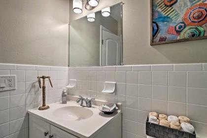 Pet-Friendly Jensen Beach Home Walk to Beach - image 15