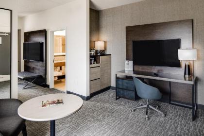 DoubleTree by Hilton Hotel & Suites Jersey City - image 21