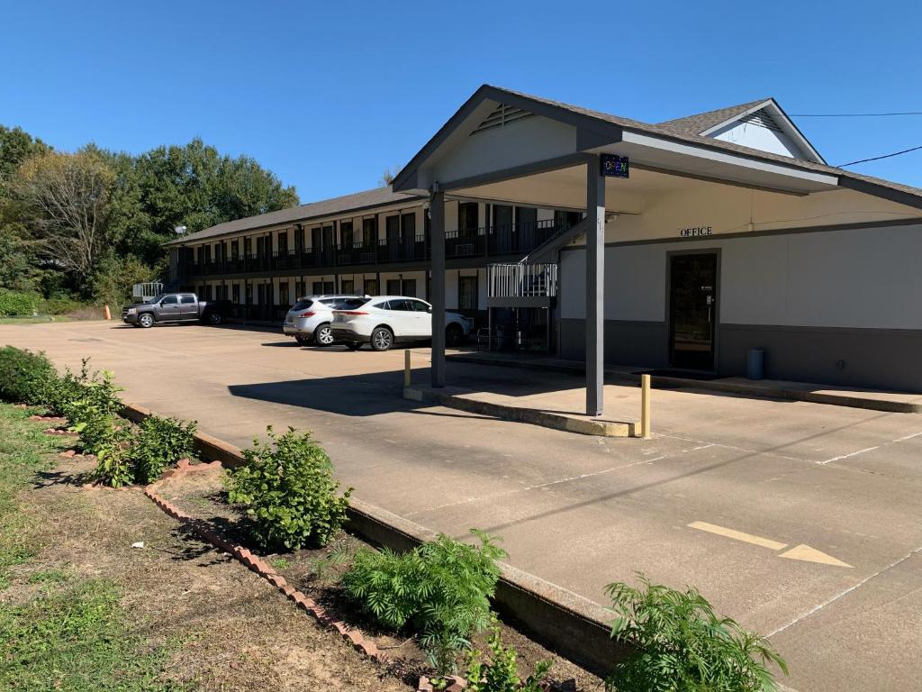 Regency Inn Jewett - main image