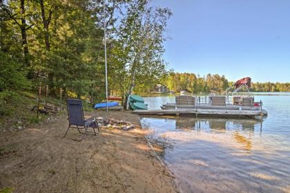 Waterfront House with Dock and Deck on Little Bear Lake - image 8