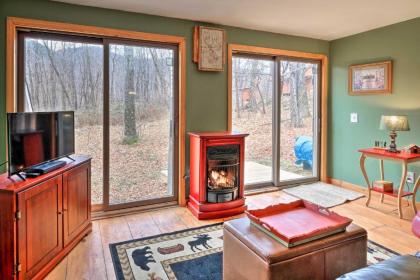 Cozy Bakers Mills Cottage Less Than 8 Mi to Gore Mountain!