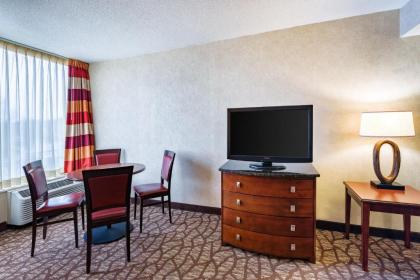 DoubleTree by Hilton Johnson City - image 11