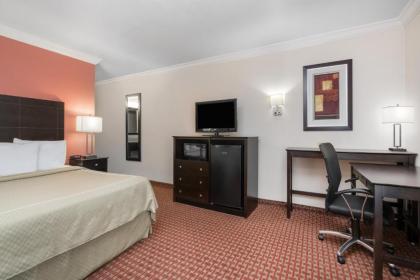 AmericInn by Wyndham Johnston Des Moines - image 11