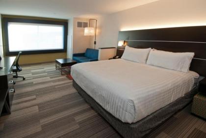 Holiday Inn Express & Suites an IHG Hotel - image 12