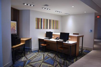Holiday Inn Express & Suites an IHG Hotel - image 6