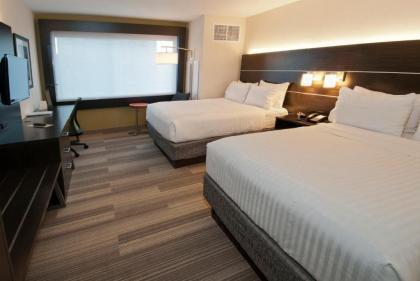Holiday Inn Express & Suites an IHG Hotel - image 9