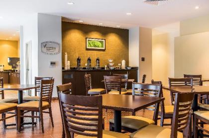 Sleep Inn Jonesboro - image 9