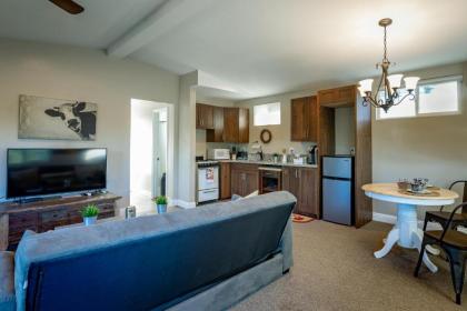 Apple Tree Inn - image 2