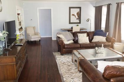 Apple Tree Inn - image 6