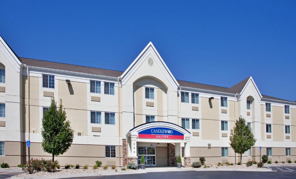 Candlewood Suites Junction City - Ft. Riley an IHG Hotel - image 2