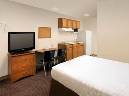 WoodSpring Suites Junction City - image 3