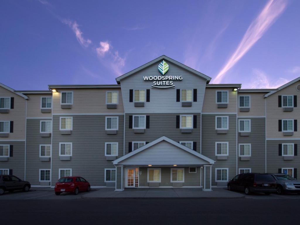 WoodSpring Suites Junction City - image 7