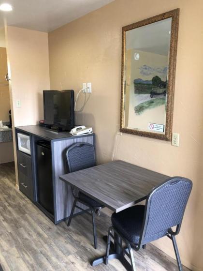 Americas Best Value Inn - Legend's Inn - image 15