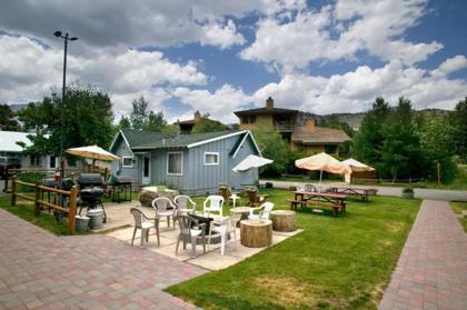 Lake Front Cabins - image 3