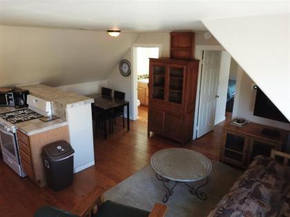 Rainbow Ridge B   1BR1BA