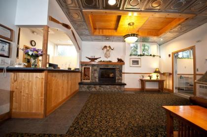 Frontier Suites Hotel in Juneau - image 8
