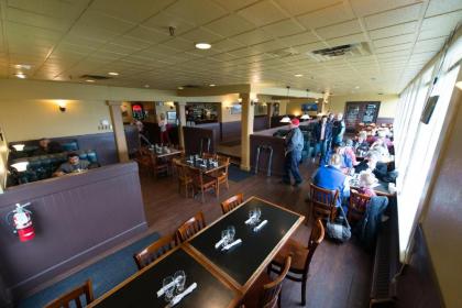Ramada by Wyndham Juneau - image 14