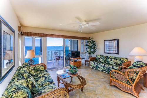 Sea Village #4114 - main image