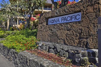 Remodeled Ocean View Downtown Kona Condo with Balcony - image 14