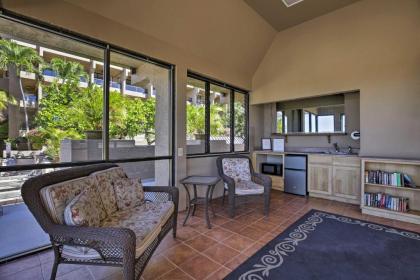 Remodeled Ocean View Downtown Kona Condo with Balcony - image 2